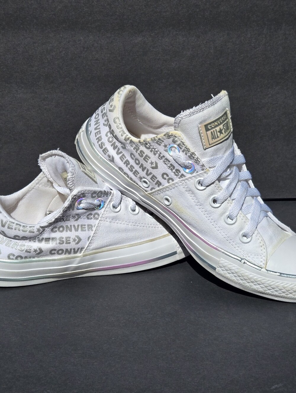Converse Chuck Taylor All Star Madison Low Top Iridescent Print White – Size 9